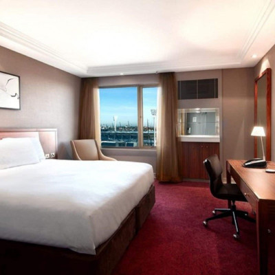 Pullman Melbourne On the Park image