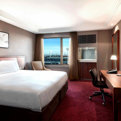 Pullman Melbourne On the Park image
