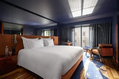 Superior Pool King Room