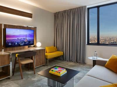 Deluxe Suite