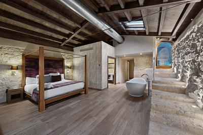 Treasure Suite