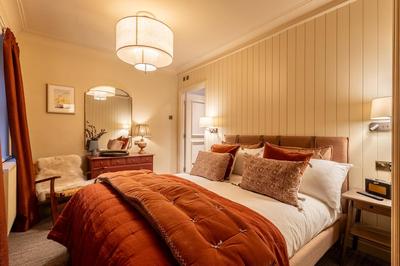 Pine Wood Suite