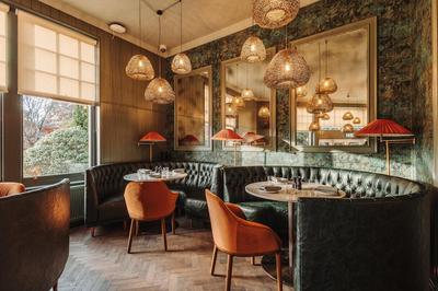 Flora Fauna Bar & Restaurant
