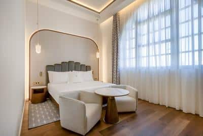 Premium City Hall Guest Room, 1 King