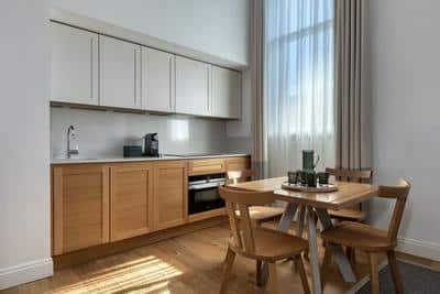 1 Bedroom Suite, 1 King