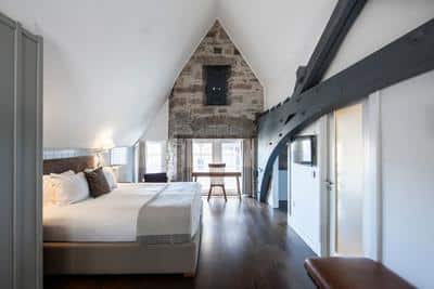 2 Bedroom Suite