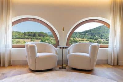 1 King Suite
