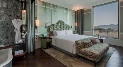 Serenity Suite Lakeview