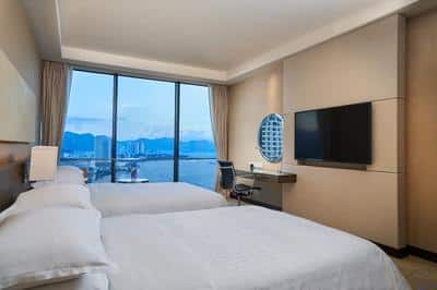 Club Lounge Access 2 Bedroom Apartment
