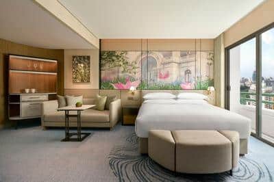 Club Lounge Access Studio, 1 King, Grand Opera Tower