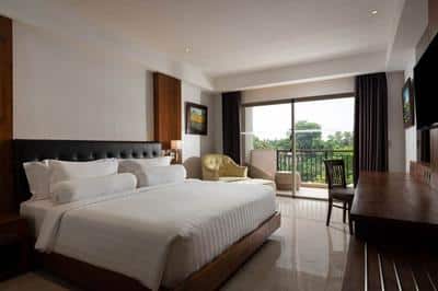 Guest Room, 1 King, River View