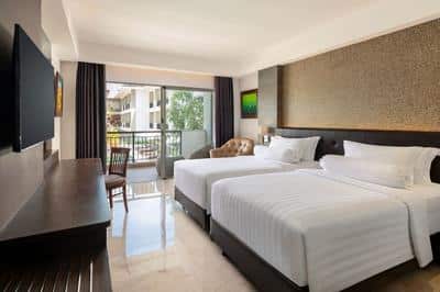 Guest Room, 2 Twin, Pool View