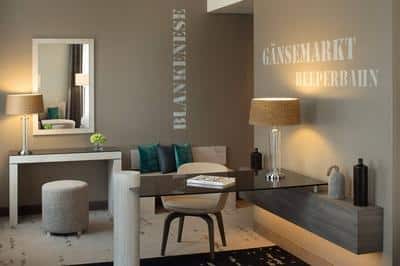 Studio Suite, 2 Queens