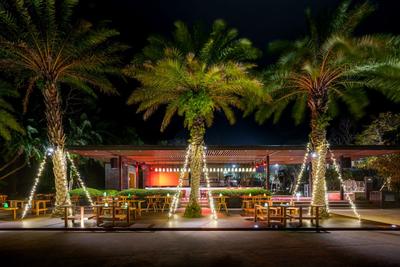 Pool Bar