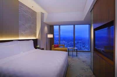 Upper Floor Superior Room, 1 King, City View