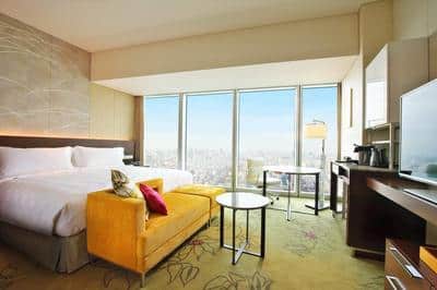 Deluxe Room, 1 King, City View