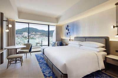 Premium Balcony Mt. Inasa Room, 1 King