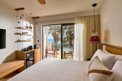 Premium Room, 1 King, Sea View