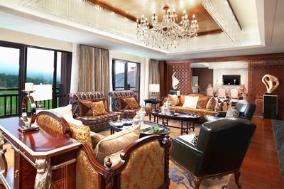 Executive Level Presidential Suite