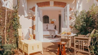 Classic Garden Room