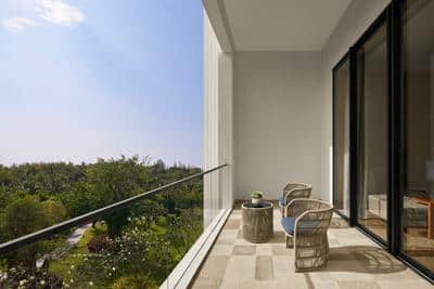 Deluxe Guest Room, 1 King, Garden View