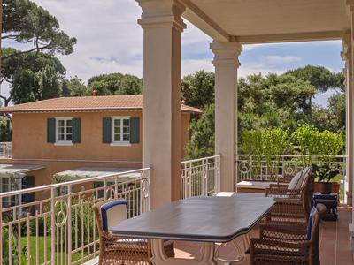 Veranda Suite
