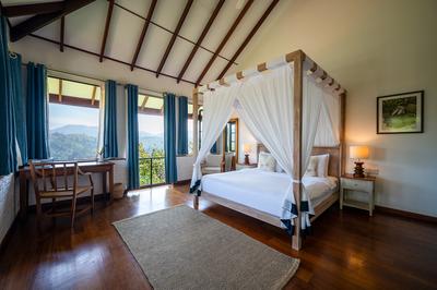 Lake View Suite
