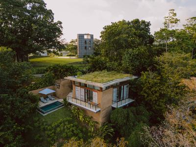 Tri Villa