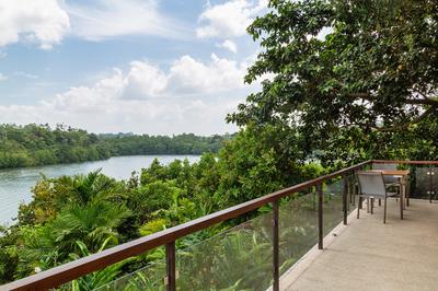 Lake Villa