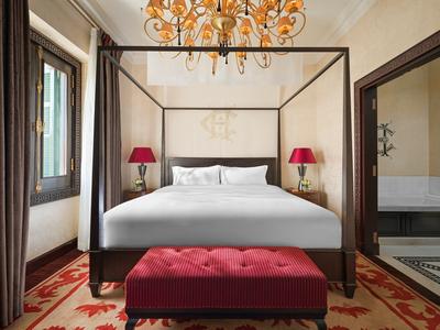 Palace Garden View Suite