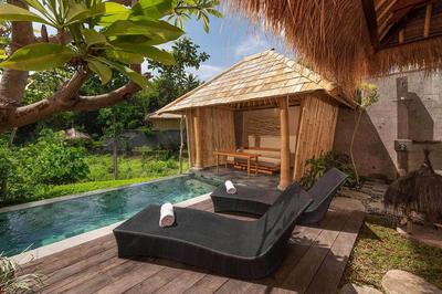 Hillside Pool Suite
