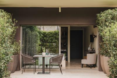 Comfort Double Room with Private Garden