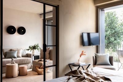 Panoramic Lake View Executive Suite