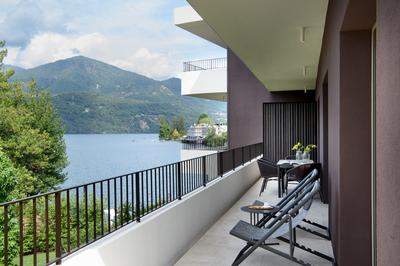 King Suite Partial Lake View
