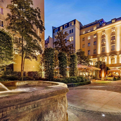 Garden & Terrace