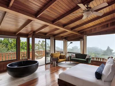 Sunrise Room