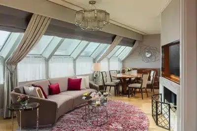 Nora Suite