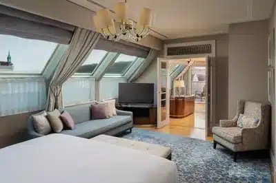 Nora Suite