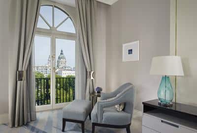 Deluxe King Park View Room