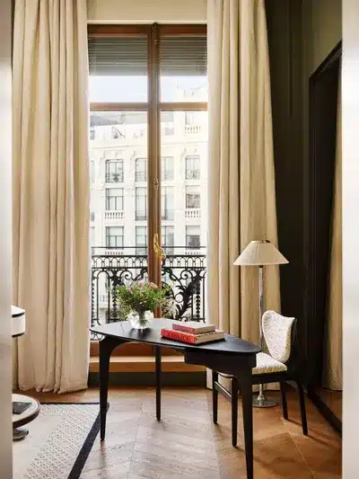 Corner Suite