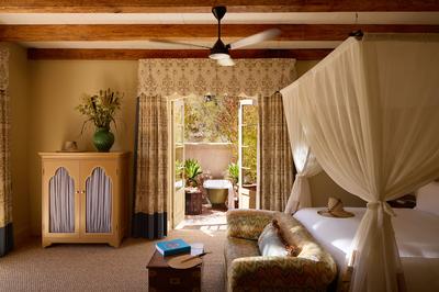 Intimate Sanctuaries