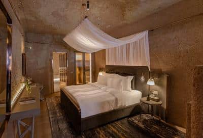Spacious Cave Suite