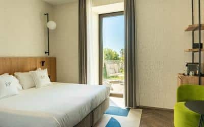 Deluxe Sea View Room with Garden