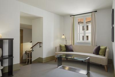 Classic Suite, 1 Bedroom Smaller Suite, Courtyard View