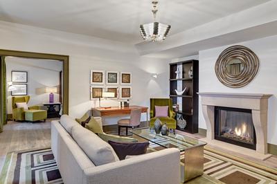 Moser Suite 1 Bedroom Suite, 1 King, Fireplace