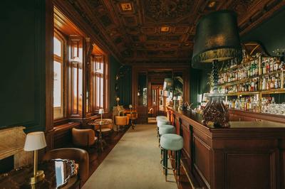 Duke's Bar