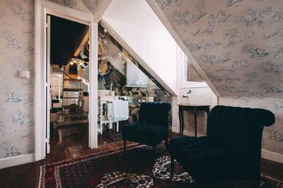 Royal Room with View