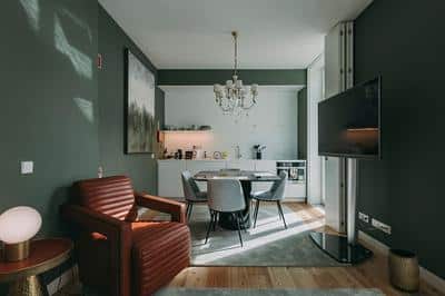 One-Bedroom Apartment with Balcony