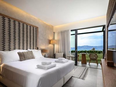 1 Queen Premium Sea View Balcony