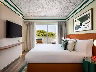 1 King Suite